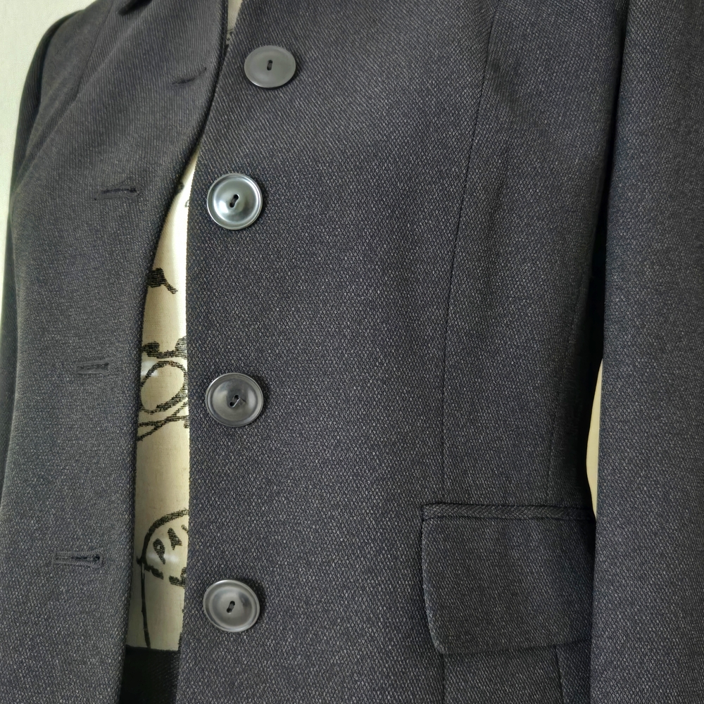 Jones New York Womens Charcoal Suit, Full Button Front Blazer & Trousers Sz 2P - Picture 4 of 8